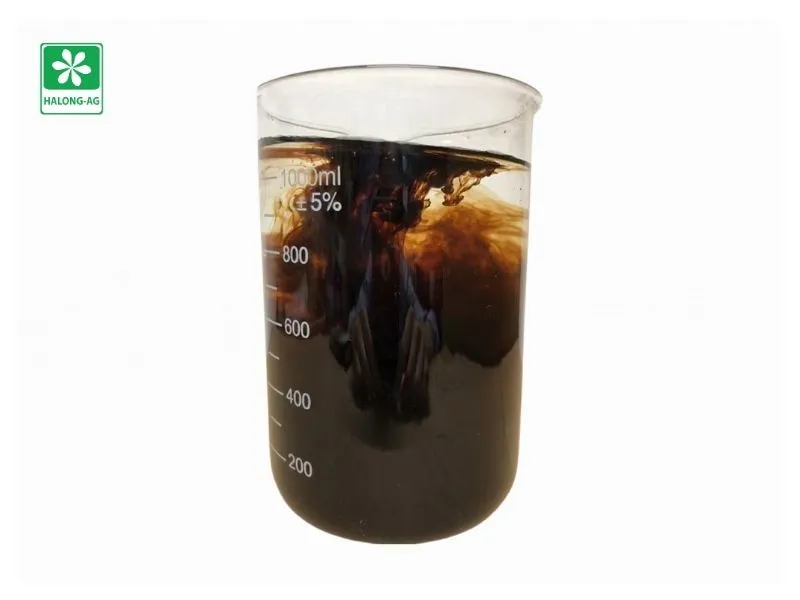 Humic thật tan nhanh trong nước và sau đó sẽ có màu nâu đậm